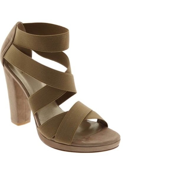 Stuart Weitzman Expel Black Elastic Patent 9.5 - Picture 6 of 6